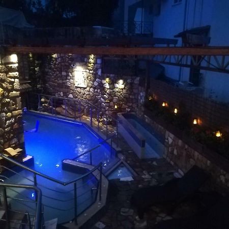 9 Queens Spa Hotel Лутра-Едіпсу Екстер'єр фото